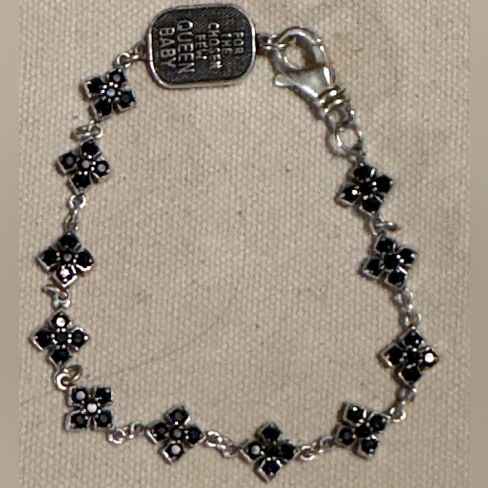 QUEEN BABY BRACELET WITH SMALL CROSSES
